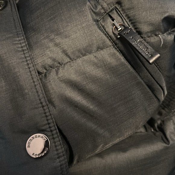 Brand NEW Burberry London Abbeydale Down Puffer Coat with Fur Hood size M - Picture 6 of 14